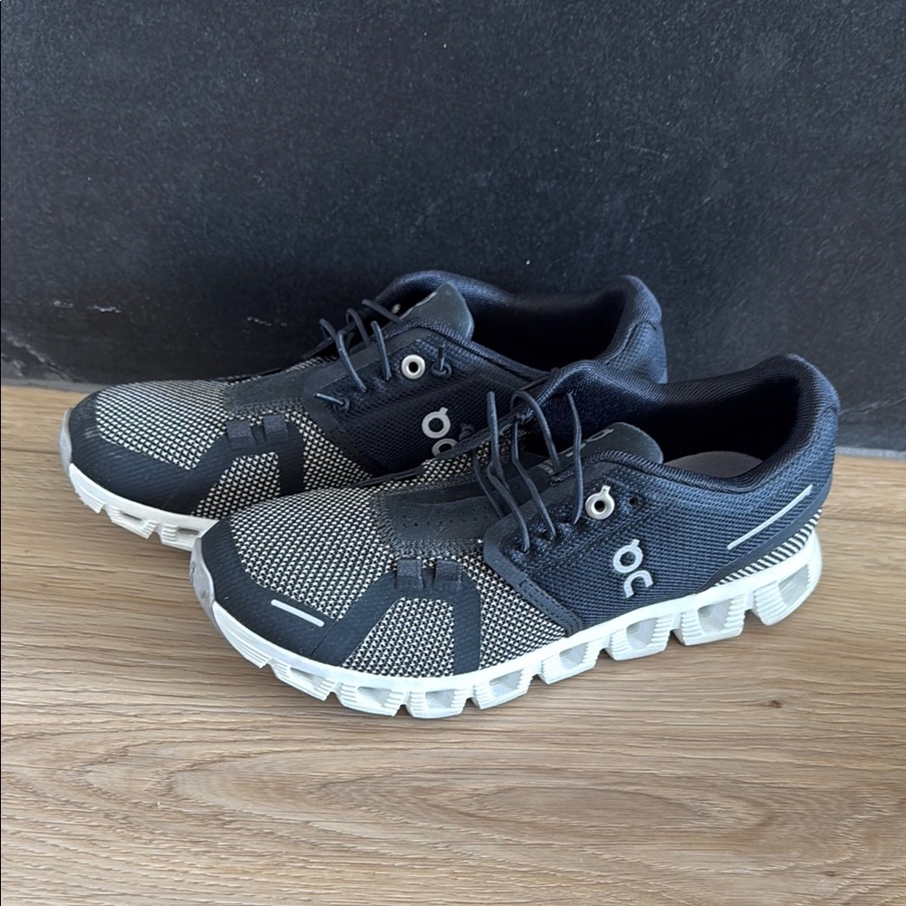 On Running Women’s Cloud 5 Running Shoe